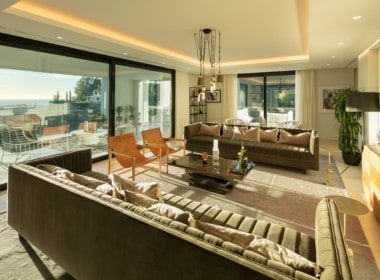 Luxe-villa te koop in de heuvels van Marbella met Andaloesische architectuuraccenten, 5slpk, 3986m2 grond, veel ruimte