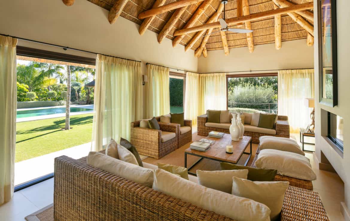 VILLA TE KOOP Marbella-Klassieke villa met guest house-Sierra Blanca-5slpk-HighLivingRealEstate-18